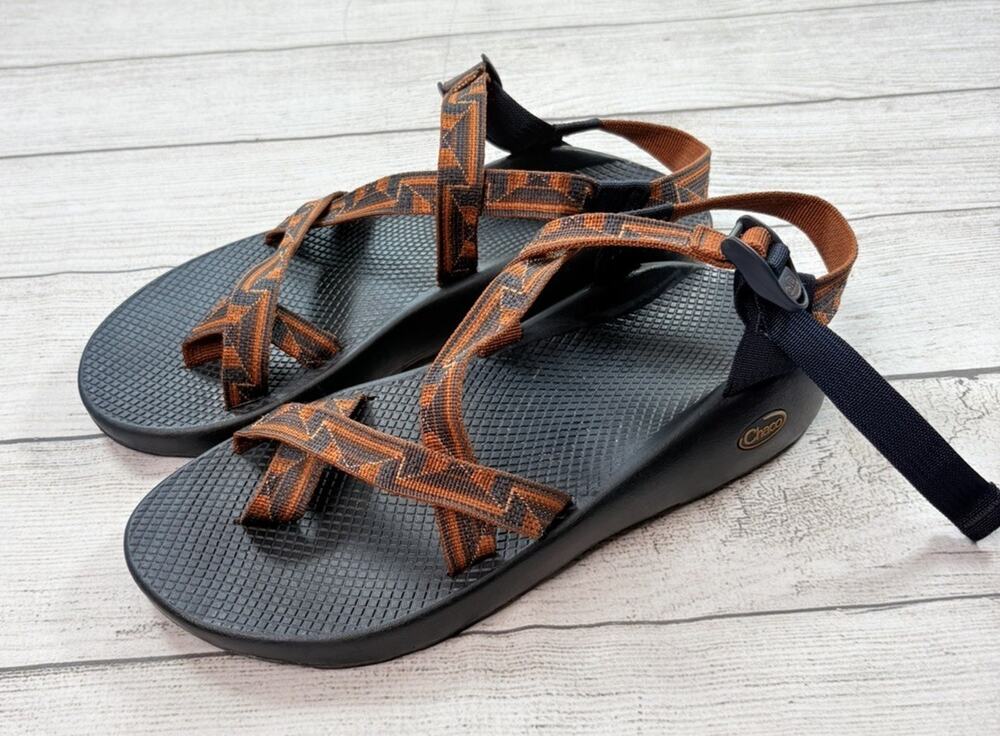 Chaco Men’s Z2 Classic Sandals Adjustable Strap Orange Hiking Outdoor Size 12
